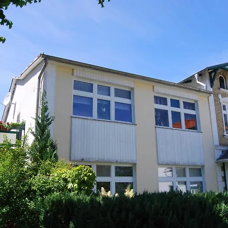 Mit Terrasse شقة *