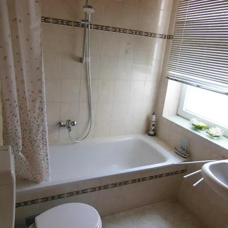 Mit Terrasse * غرال موريتز